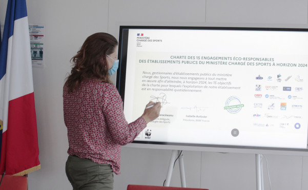 Les établissements publics du ministère s’engagent pour l’environnement Les établissements publics du ministère s’engagent pour l’environnement