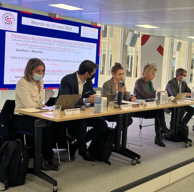 Conférence Régionale du Sport en Ile-de-France et Projet Sportif Territorial Conférence Régionale du Sport en Ile-de-France et Projet Sportif Territorial