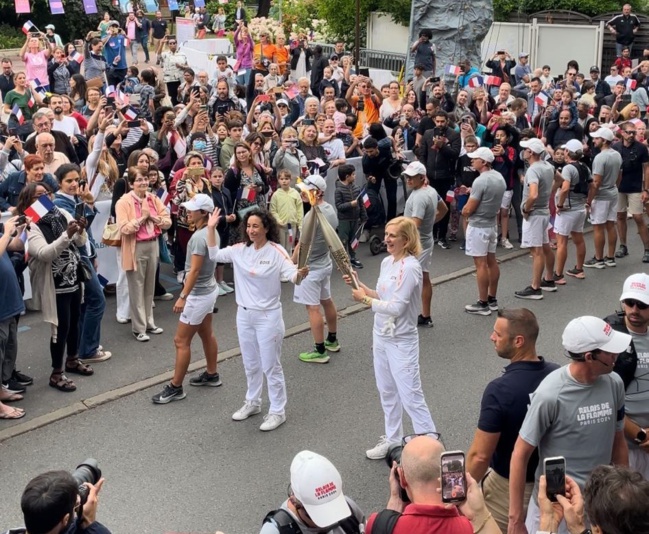Relais de la flamme dans les Hauts-de-Seine Relais de la flamme dans les Hauts-de-Seine