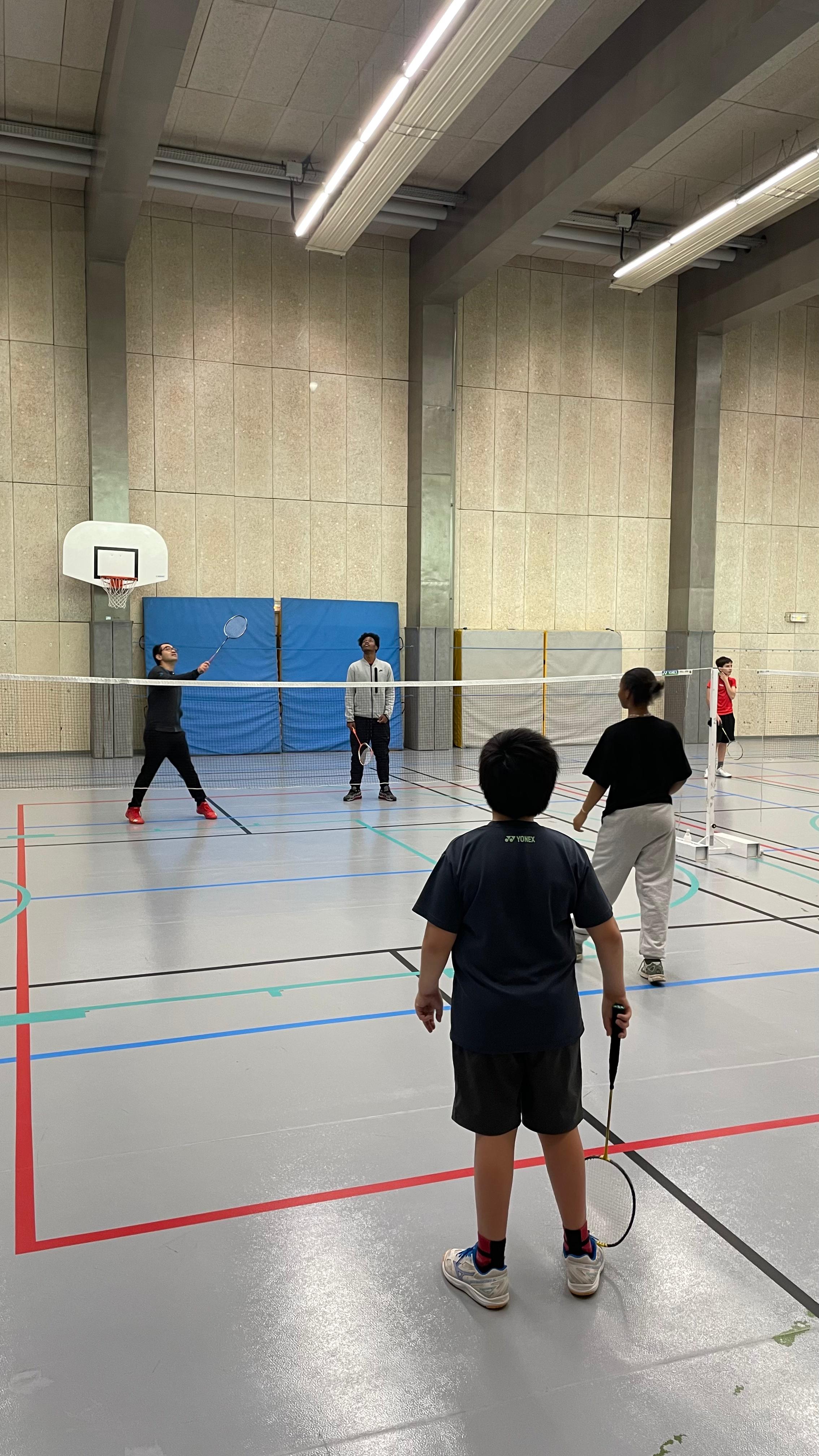 Découverte de la pratique sportive par les jeunes de l'AEJ de Courbevoie